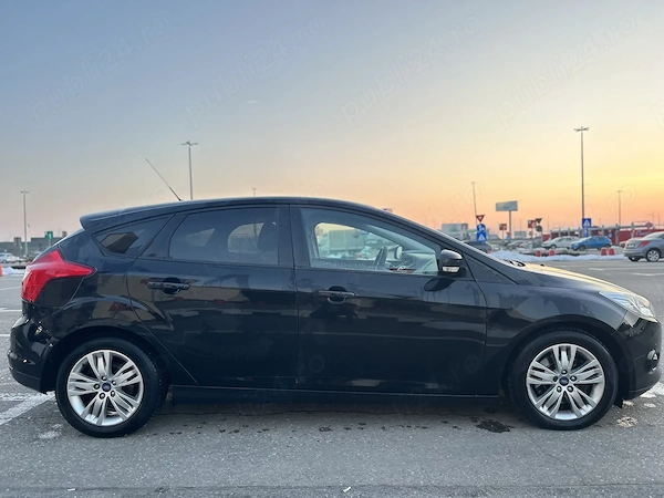 FORD Focus 2013 — imagine 3