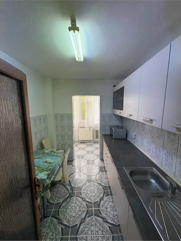 Apartament mobilat, utilat si decomandat cu loc de parcare si vedere la Dunare- Micro 21 — fotografia 3