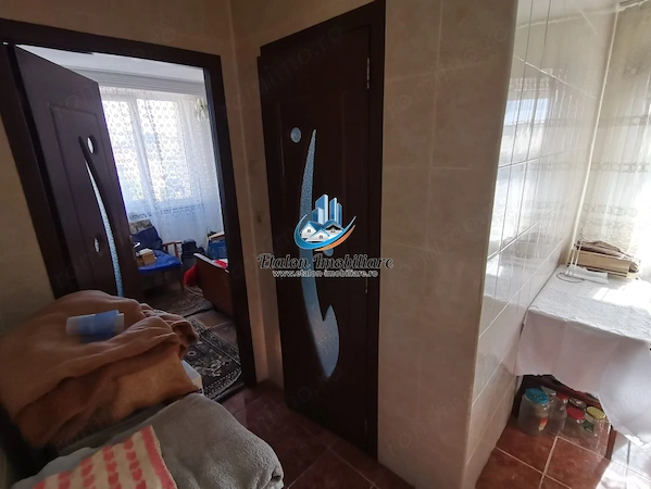 Apartament 3 camere semidecomandat, 1 baie, Darmanesti — fotografia 3