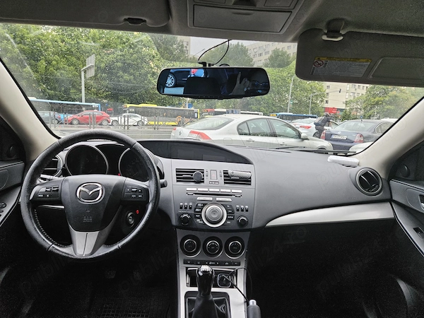 MAZDA 3 2011 — imagine 2