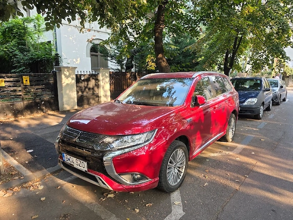 MITSUBISHI Outlander 2020 — imagine 5