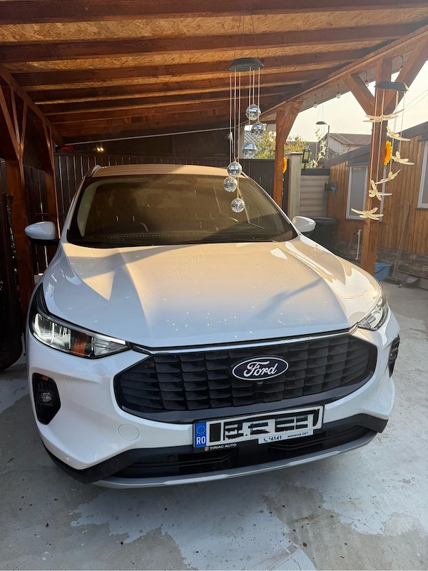 FORD Kuga 2024 — imagine 3