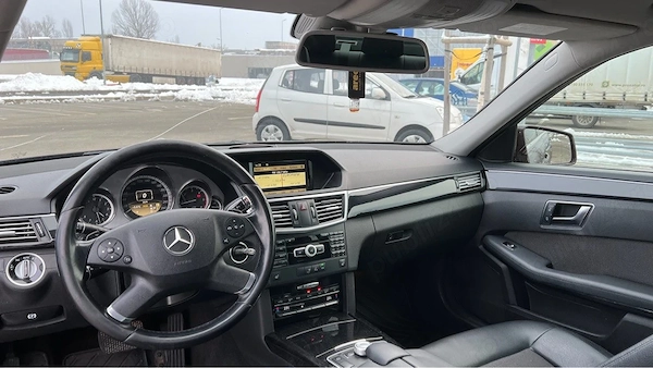 MERCEDES-BENZ E-Class 2011 — imagine 3