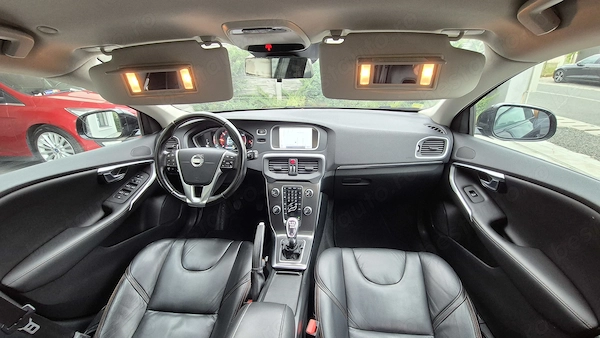 VOLVO V40 Cross Country 2014 — imagine 10