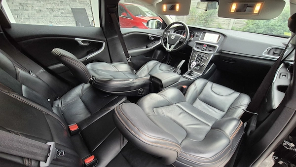 VOLVO V40 Cross Country 2014 — imagine 9