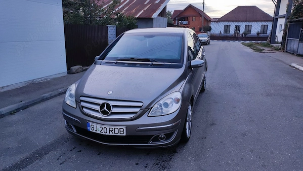 Vând Mercedes B 200 CDI