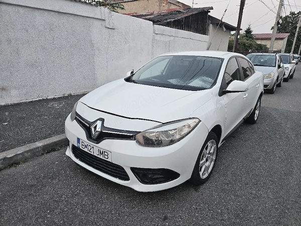 RENAULT Fluence 2015 — imagine 5