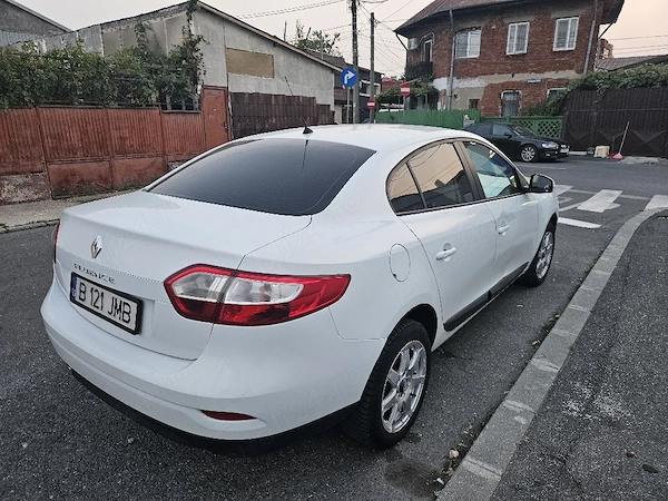 RENAULT Fluence