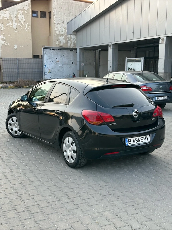 OPEL Astra 2010 — imagine 8