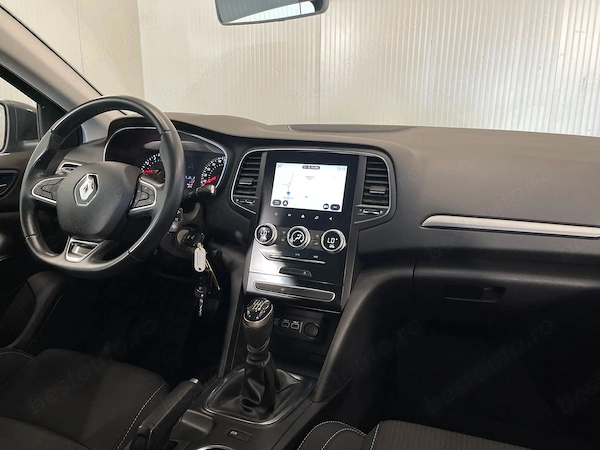 RENAULT Megane 2021 — imagine 8