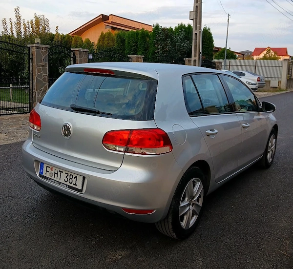 VOLKSWAGEN Golf 2010 — imagine 4