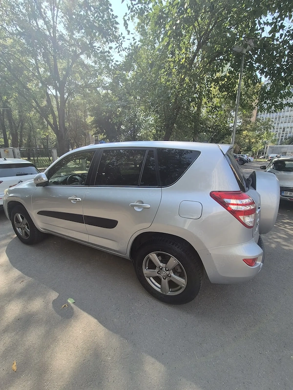 TOYOTA RAV4 2013 — imagine 4
