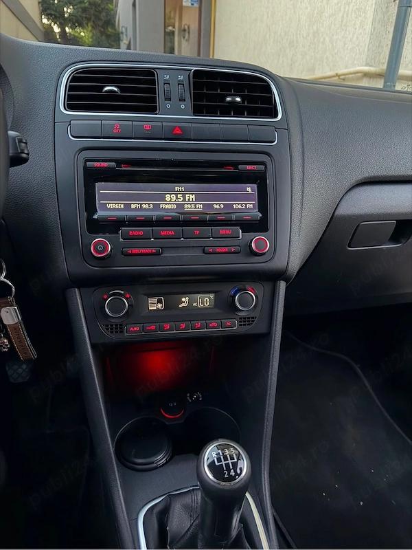 VOLKSWAGEN Polo 2012 — imagine 8