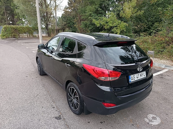HYUNDAI ix35 2012 — imagine 2