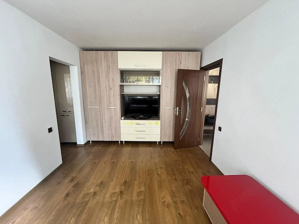 Apartament 2 camere de închiriat Zona centrală liniștită — fotografia 3