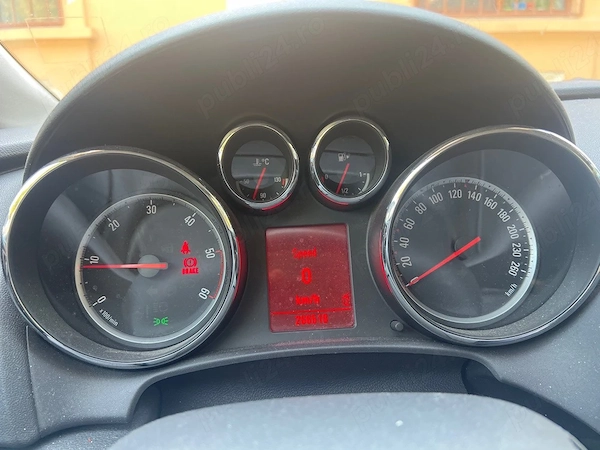 OPEL Astra 2011 — imagine 5