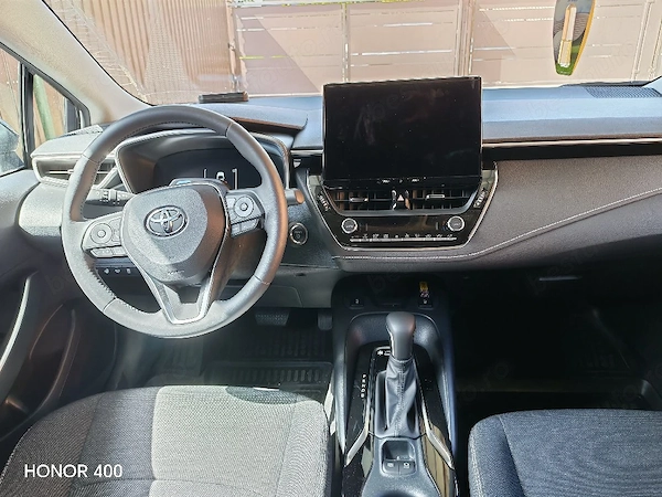 TOYOTA Corolla 2026 — imagine 5