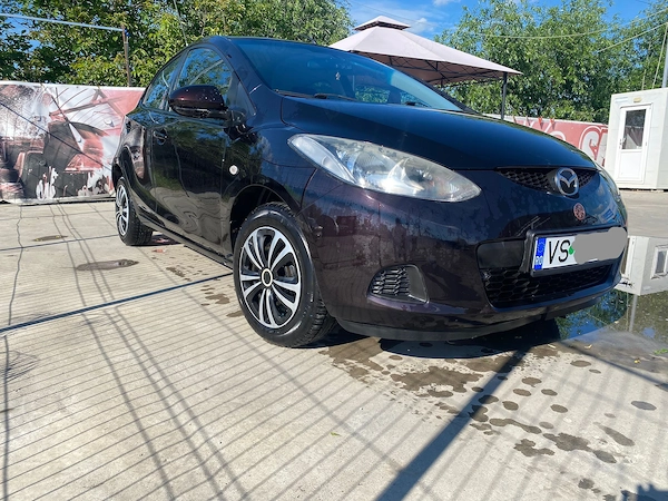 MAZDA 2 2009 — imagine 4