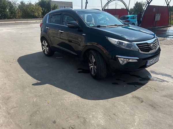 KIA Sportage 2012 — imagine 2