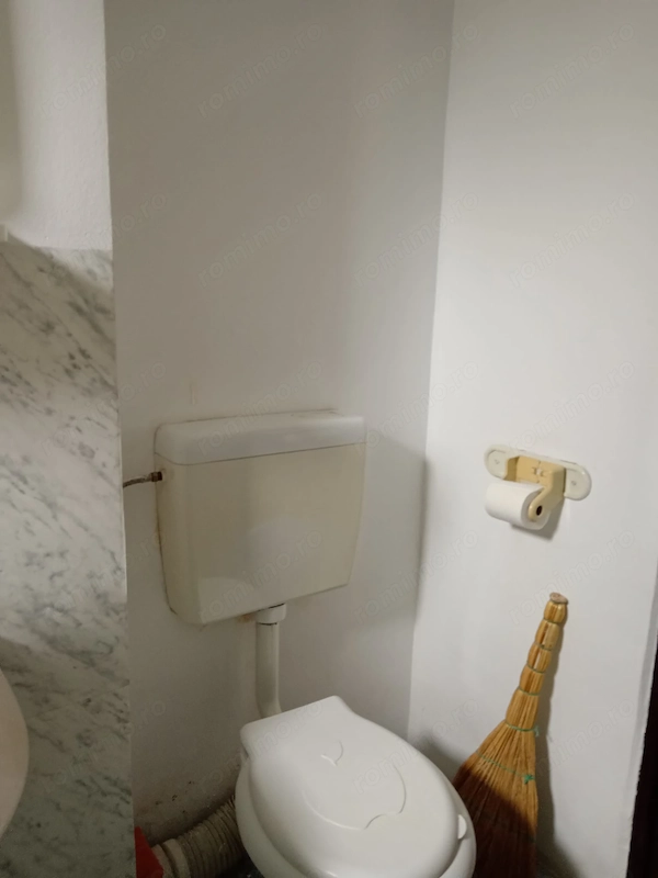 Vând apartament cu 2 camere ,cu balcon, parter, 48mp, fără boxă , PRECISTA , 65000 , preț negociabil — fotografia 3