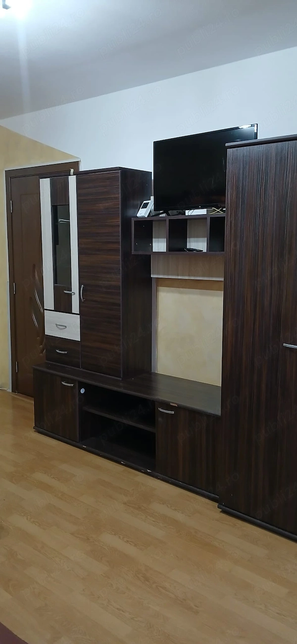 Inchiriez apartament 2 camere Mediaș — fotografia 1