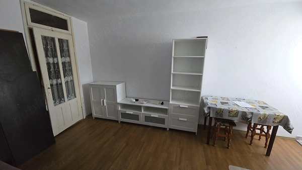 Inchiriere garsoniera, in Galata — fotografia 1