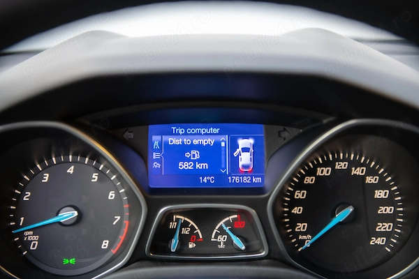 FORD Focus 2013 — imagine 9