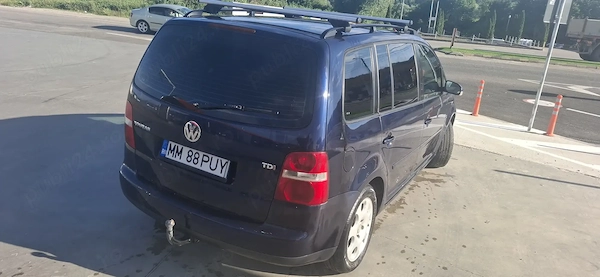 VOLKSWAGEN Touran 2004 — imagine 3