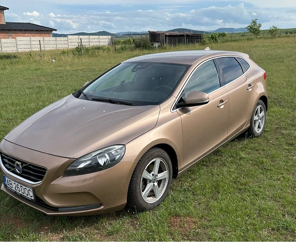 VOLVO V40 2014 — imagine 3