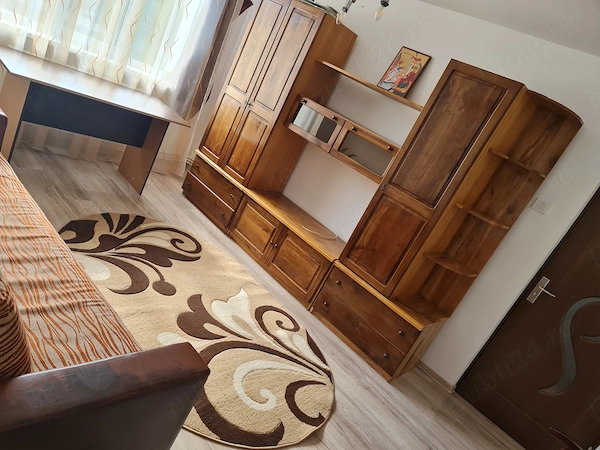 Ofer spre închiriere apartament 2 camere zona centrală — fotografia 3
