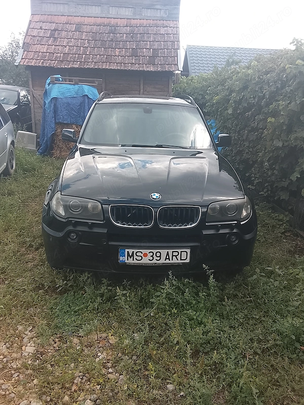 BMW X3 mașină este foarte întreținută