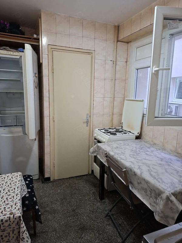 Inchiriez apartament 2 camere str.Alunisului — fotografia 3