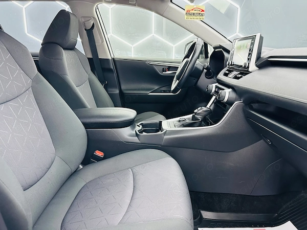 TOYOTA RAV4 2021 — imagine 17