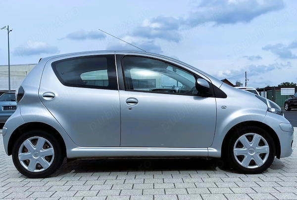 Toyota Aygo automata cutie noua consum mic