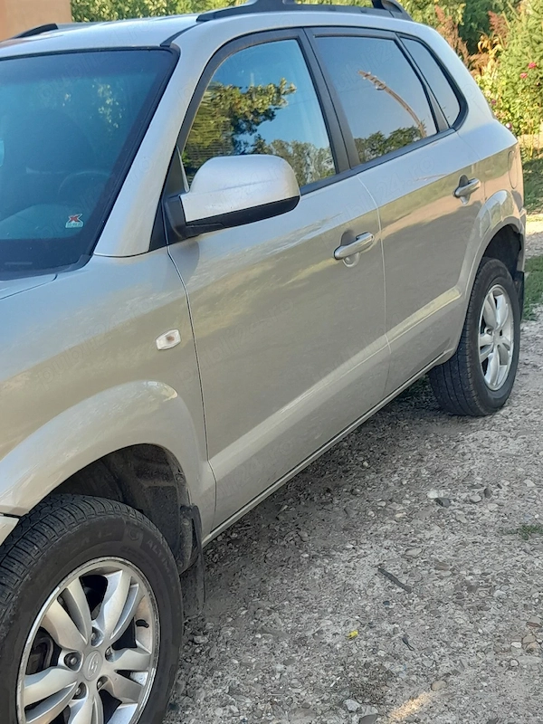 HYUNDAI Tucson 2010 — imagine 4