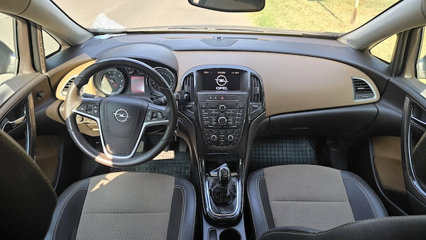 OPEL Astra 2013 — imagine 2