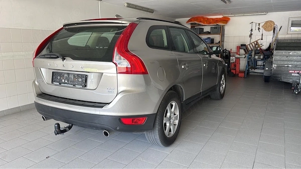 VOLVO XC60 2011 — imagine 2
