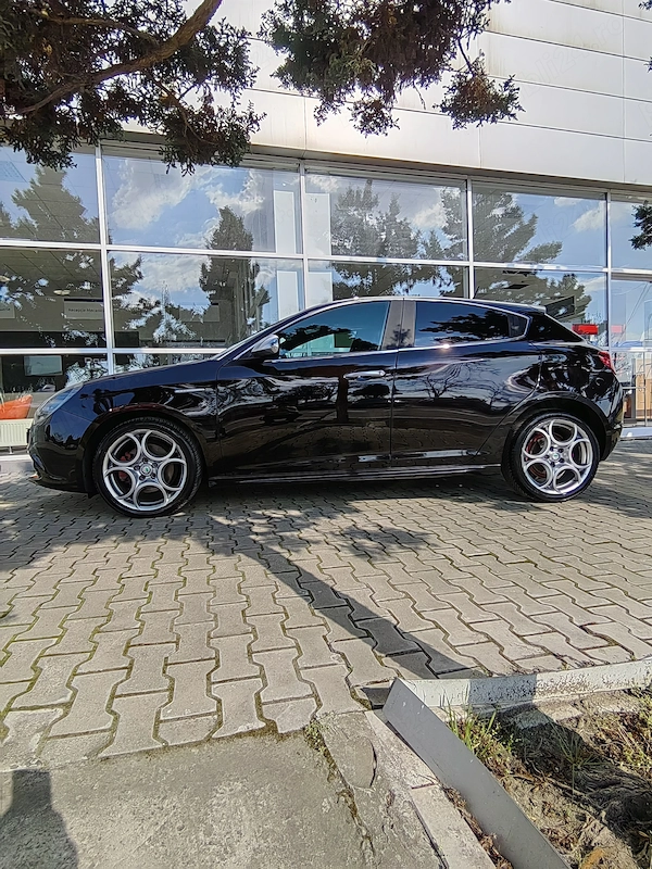 ALFA ROMEO Giulietta 2010 — imagine 2