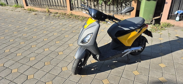 Scuter electric Piaggio 1 plus - aproape nou (baterie noua)