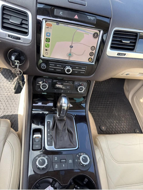 VOLKSWAGEN Touareg 2012 — imagine 4