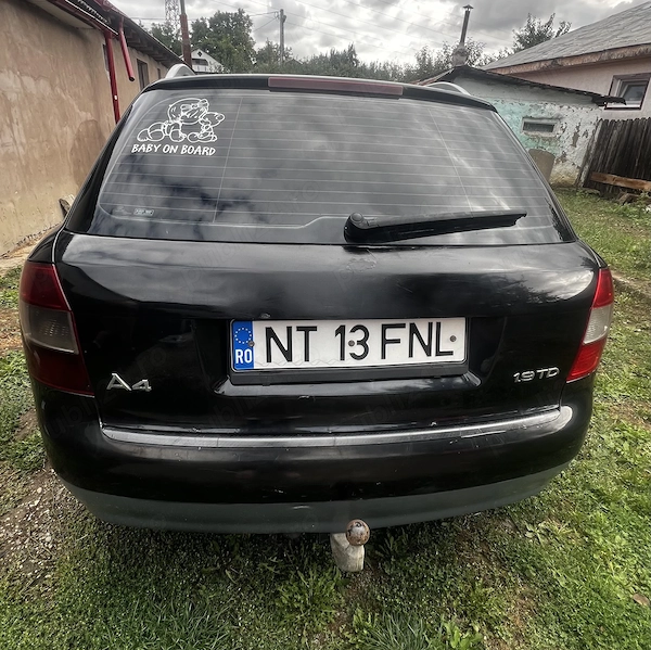 AUDI A4 2004 — imagine 2