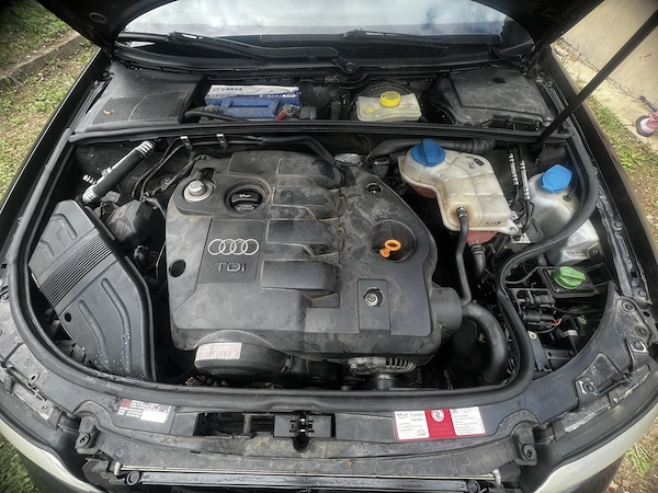AUDI A4 2004 — imagine 4