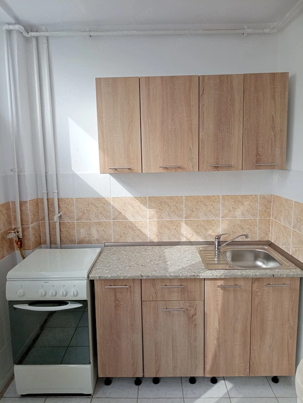 Închiriez Garsoniera — fotografia 1