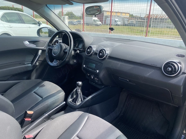 AUDI A1 2012 — imagine 8
