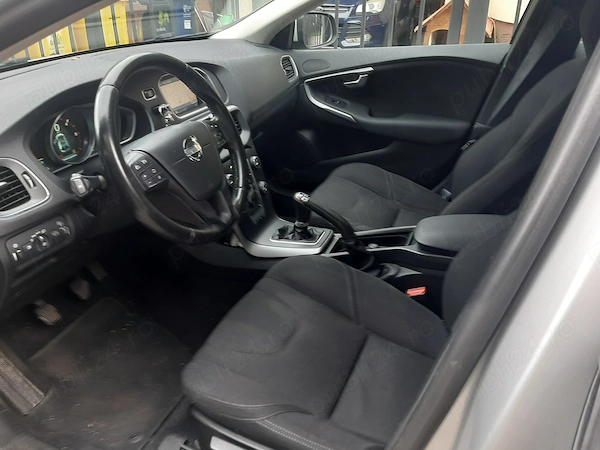 VOLVO V40 2013 — imagine 3