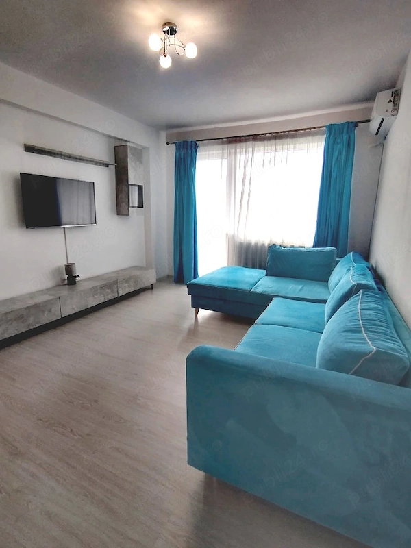 Vând apartament 2 camere Tractorul — fotografia 1