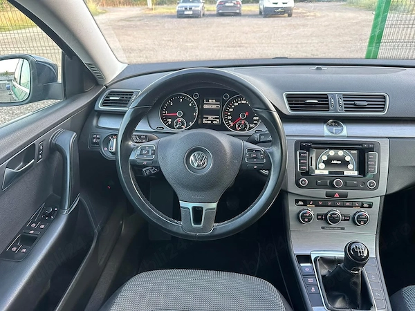 VOLKSWAGEN Passat 2012 — imagine 8