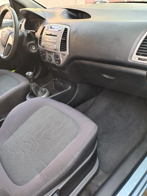 HYUNDAI i20 2010 — imagine 6