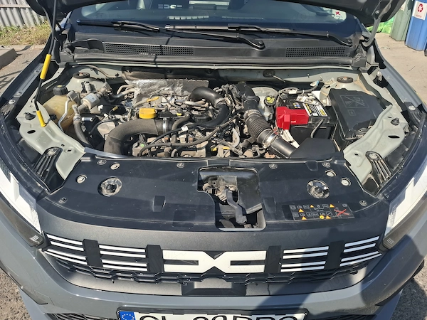 DACIA Logan 2023 — imagine 2