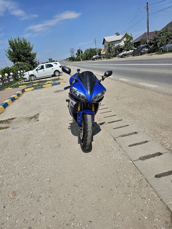 Yamaha R1